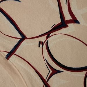 2x Hearts Tommy Hilfiger Tee EUC